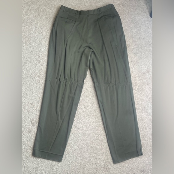 Green Dress Pants with Tailored Fit and Classic Crease - Picture 2 of 4